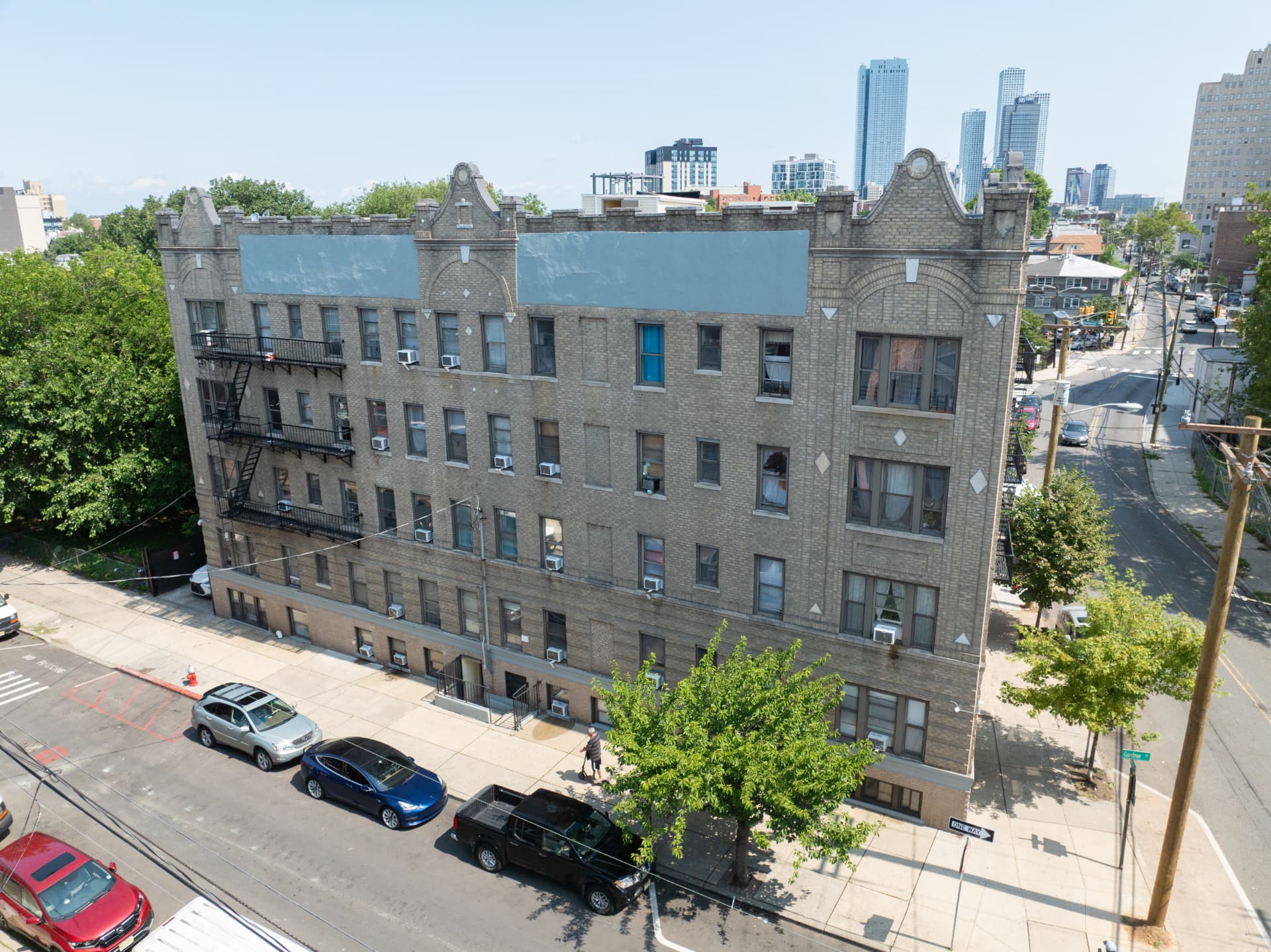 Aerial view of 123–129 Summit Ave, Jersey City